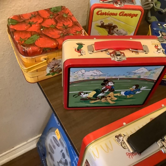 Metal Lunch Boxes - Picture 3 of 7